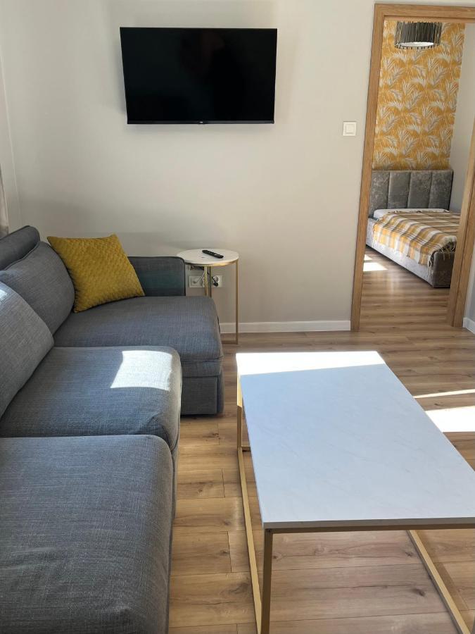Apartamenty Dobranocka 克罗托申 外观 照片