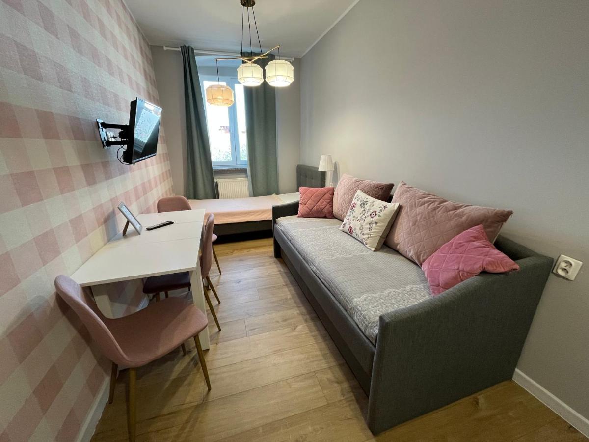 Apartamenty Dobranocka 克罗托申 外观 照片
